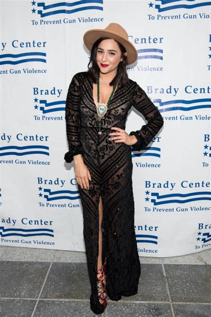 Alisan Porter Net Worth | WinkBlog