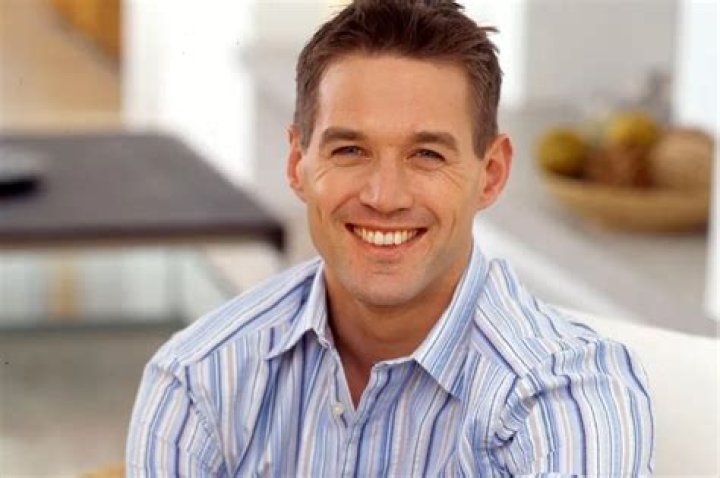 Alistair Appleton's life off camera from marriage to yoga teacher husband ·