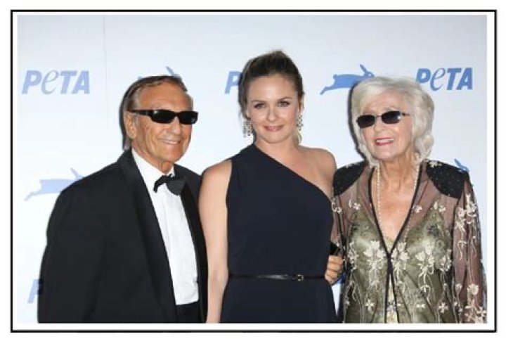 David Silverstone- Meet Half Older Brother Of American Actress, Alicia Silverstone ·