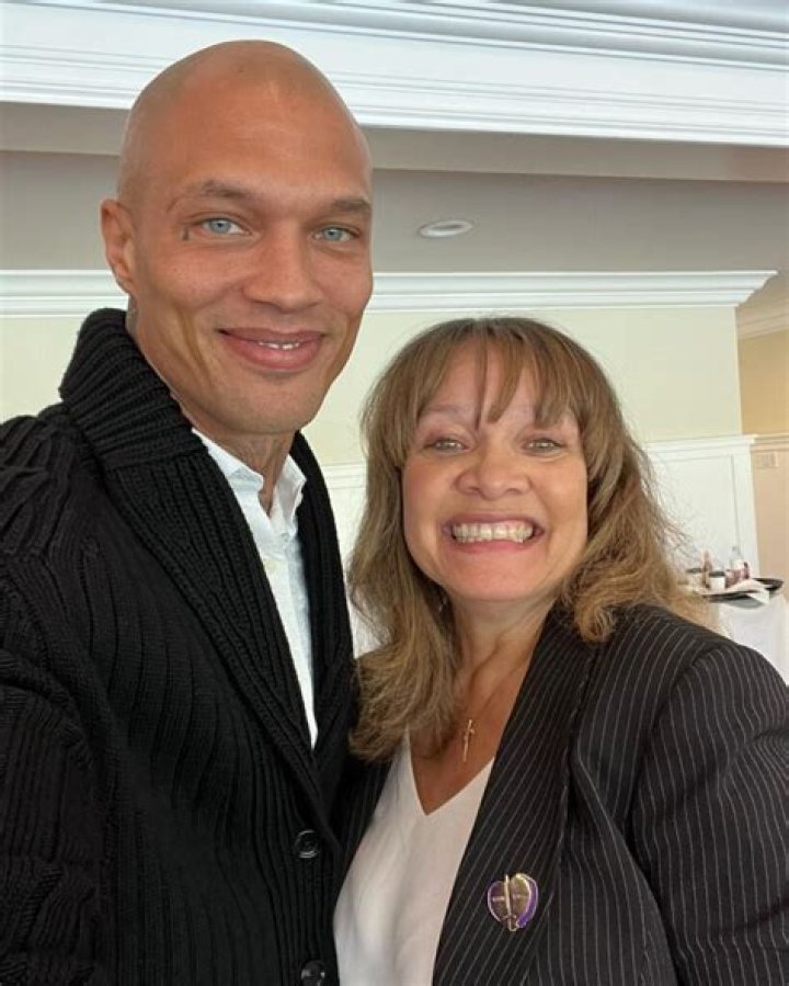 Unveiling The Sibling Dynamics Of Jeremy Meeks: Surprising Discoveries Revealed