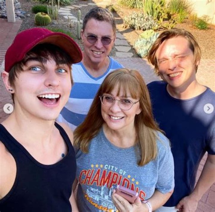 Dougie B Wiki, age, height, parents, girlfriend, arrest, top songs, net worth, Instagram