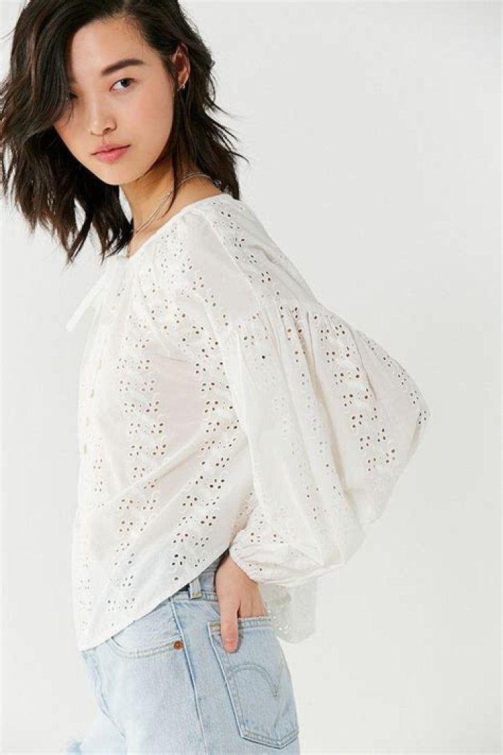 Stylish Eyelet Tunic Top: Enhance Your Wardrobe Today