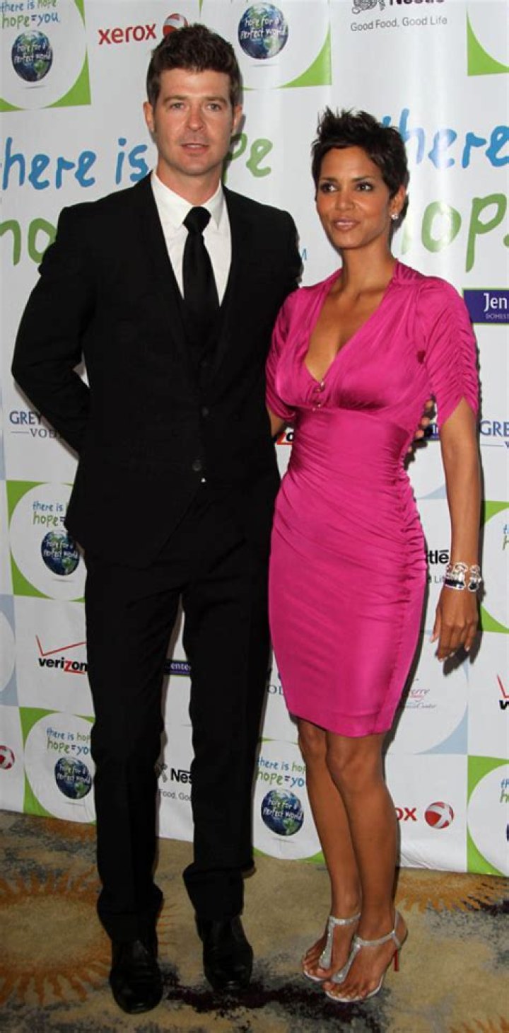 Unveiling The Secrets: Robin Thicke's Height Unraveled!