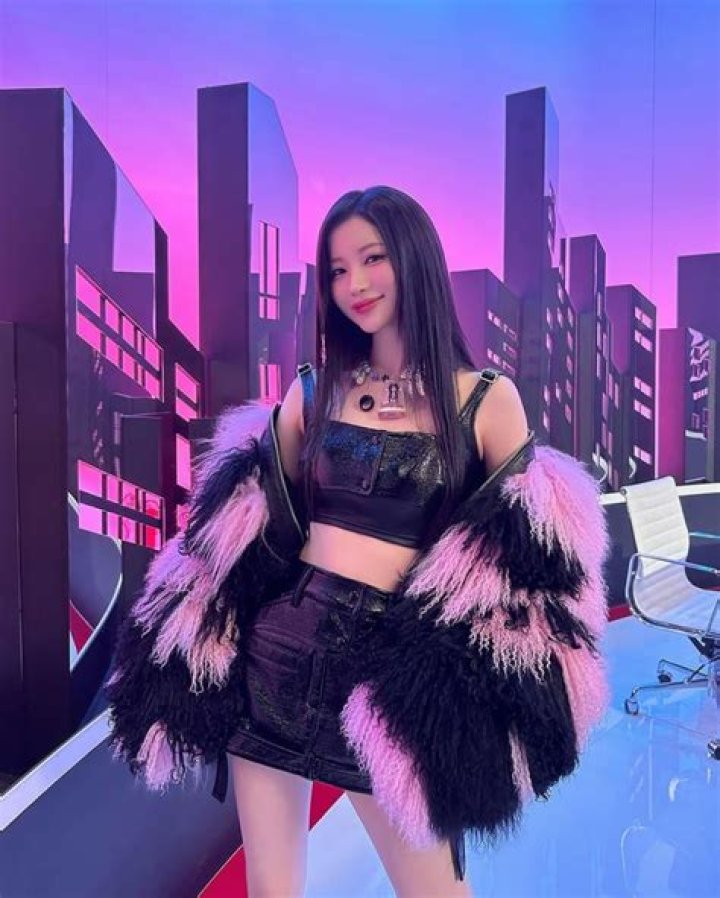 How tall is Sergio Higuita?