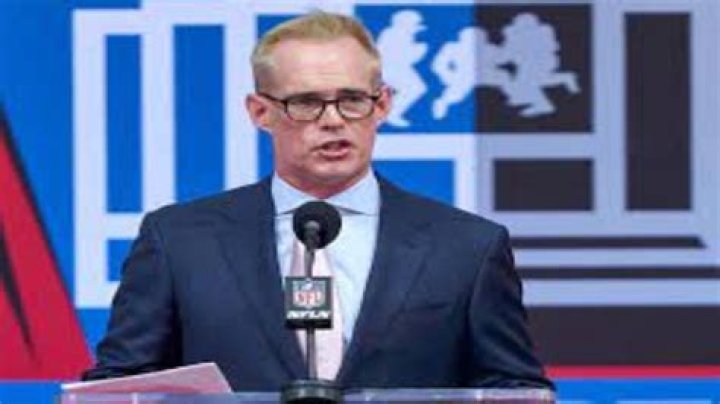 Unveiling The Height Of Sports Broadcasting: Joe Buck's Stature Revealed