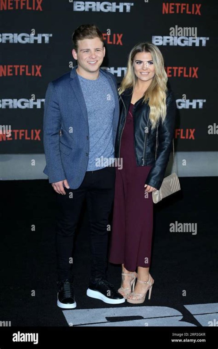 Jonathan Lipnicki Height, Age, Girlfriend, Biography, Wiki, Net Worth ·