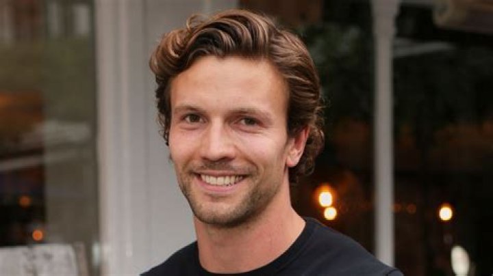 Leo Suter Biography, Age, Height, Wife, Net Worth, Family ·