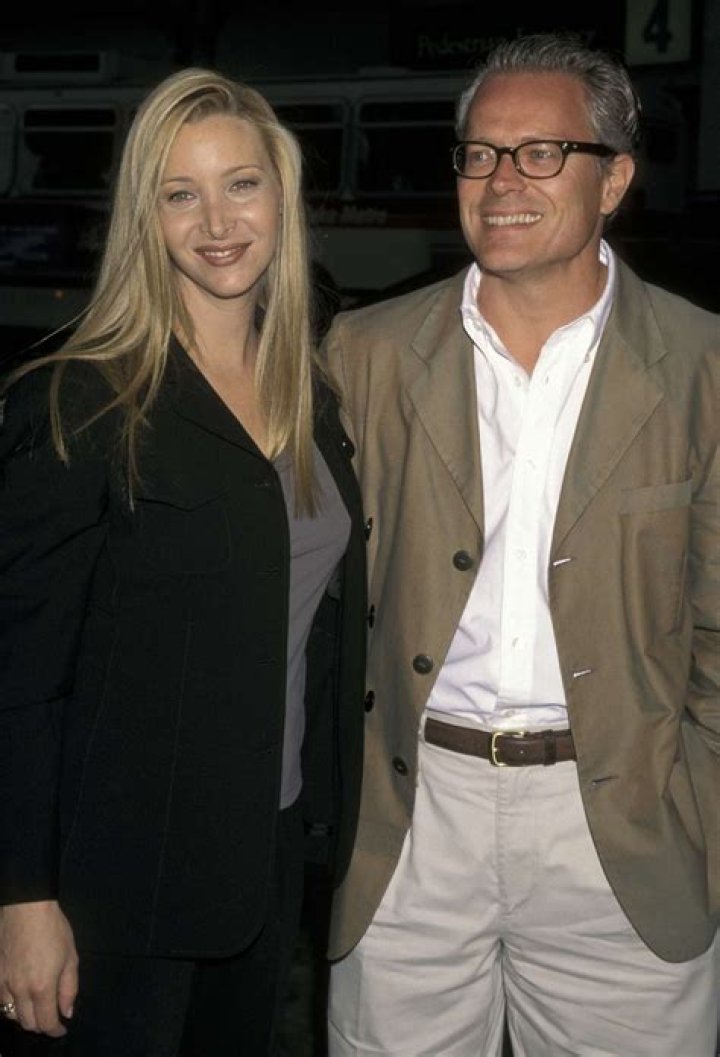 Lisa Kudrow & Husband Michel Stern Shares A Son, Julian Murray Stern! Also Know their Married Life ·