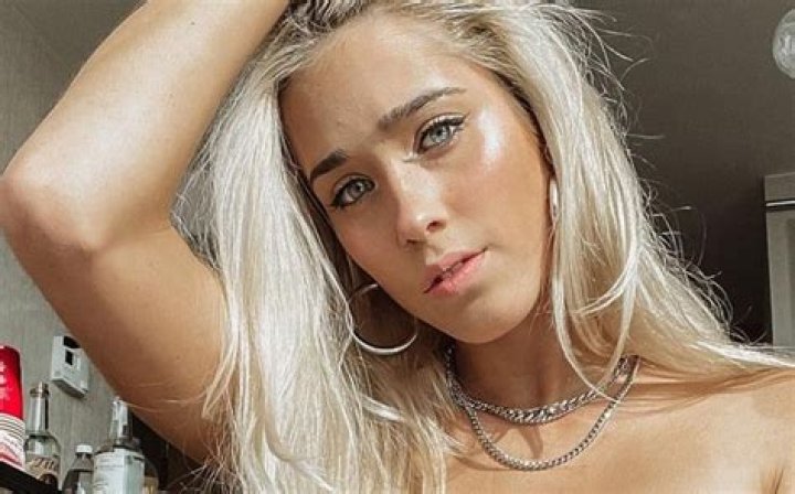 Unveiling The Truth Behind The Livinia Roberts OnlyFans Leak