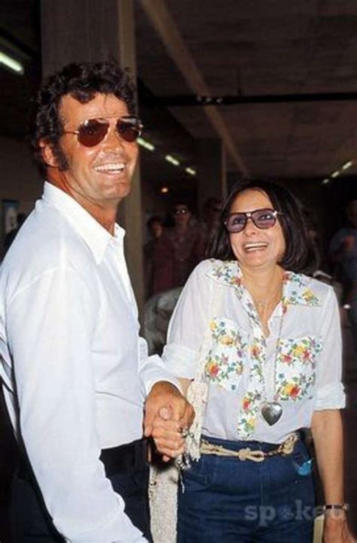 Lois Clarke is Known As The Widow of Famous American actor, James Garner ·