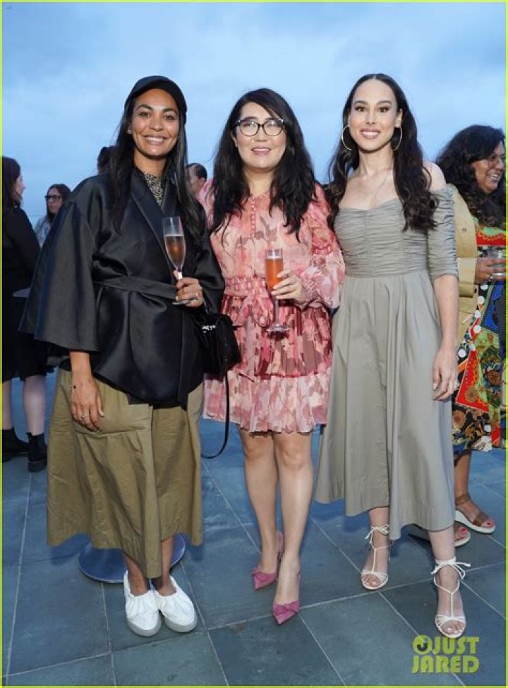 Uncover A Family Of Extraordinary Actors