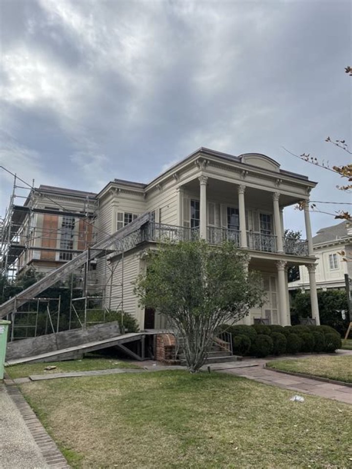 Historic Manning Residence: A New Orleans Gem