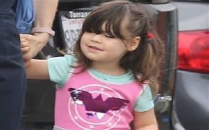 Meet Elsie Otter Pechenik | Daughter Of Zooey Deschanel ·