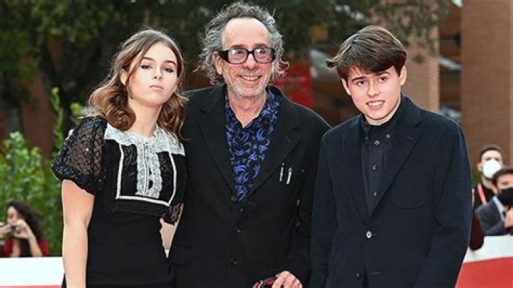Meet Her 2 Children With Tim Burton Hollywood Life ·