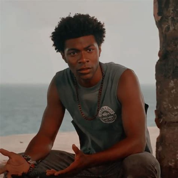 Meet Jonathan Daviss, The Breakout Star Of Outer Banks