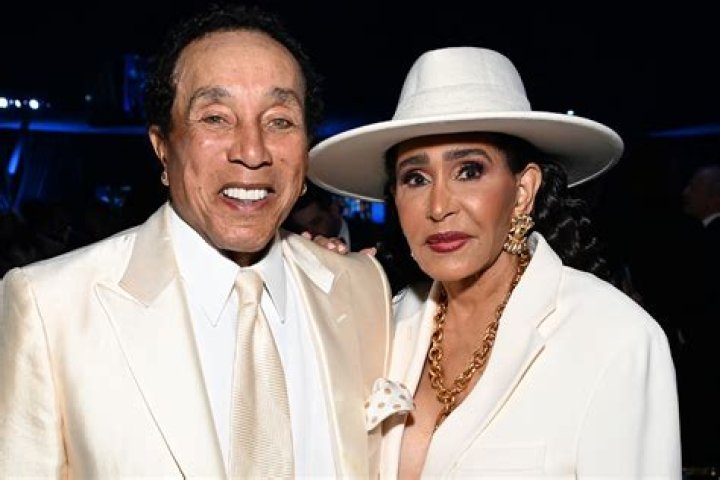 Unveiling The Secrets Of Smokey Robinson's Ex-Wife: Claudette Rogers Robinson