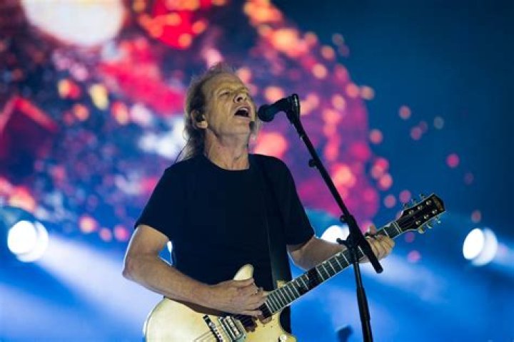 Stevie Young ·