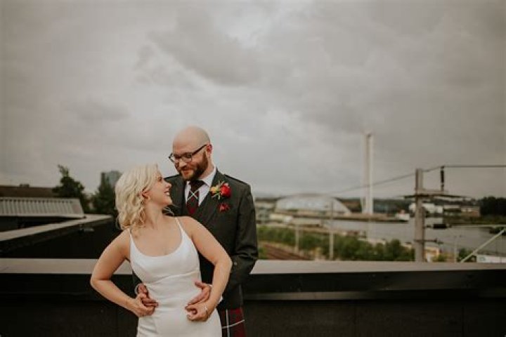 Unraveling Susanne Craig's Marital Status