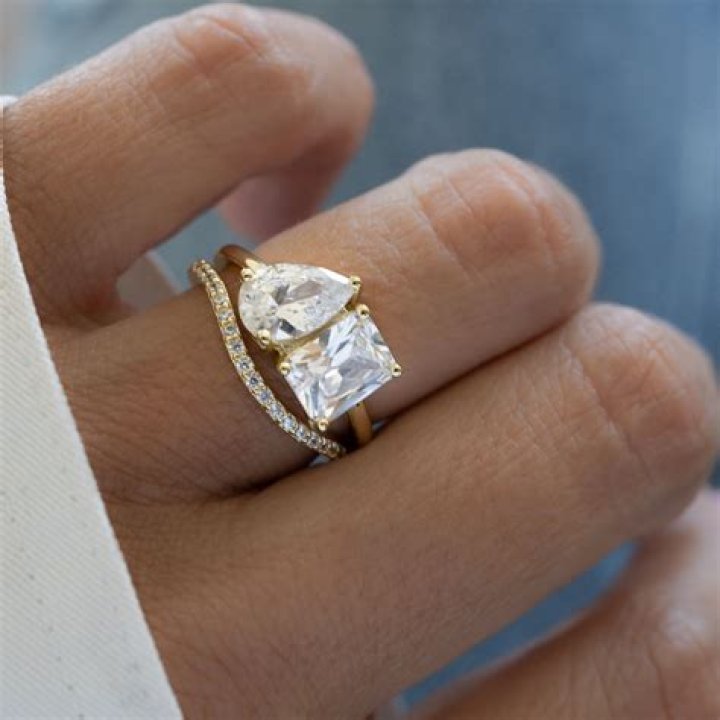 The Perfect Toi Et Moi Wedding Ring: A Symbol Of Love And Togetherness