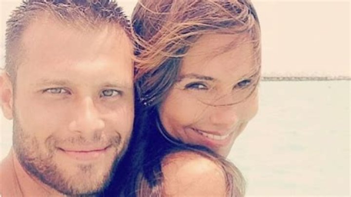 Exploring Vanessa Marcil's Dating Life: A Journey Through Love And Relationships