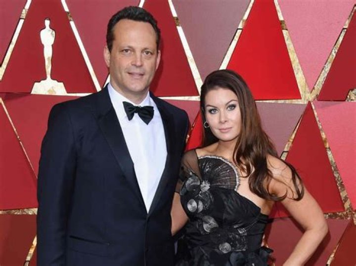 Vince Vaughn: Wife, net worth, tattoos, smoking & body facts