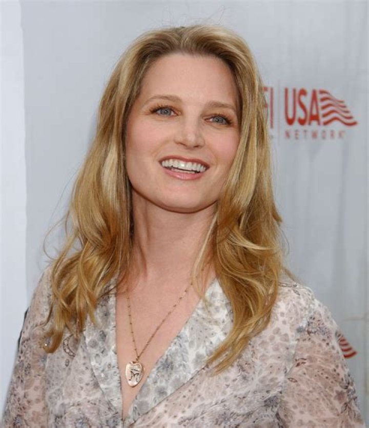 Where does Bridget Fonda live now?