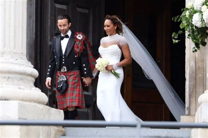 Who is Katharine Mcphee married to, Husband, Partner, Relationship ·